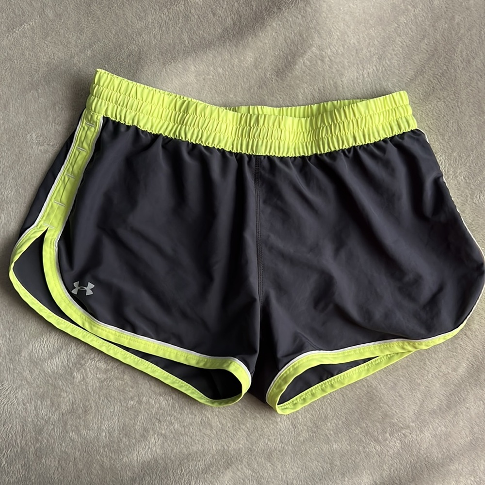 🔴 Under Armour Shorts 🟣